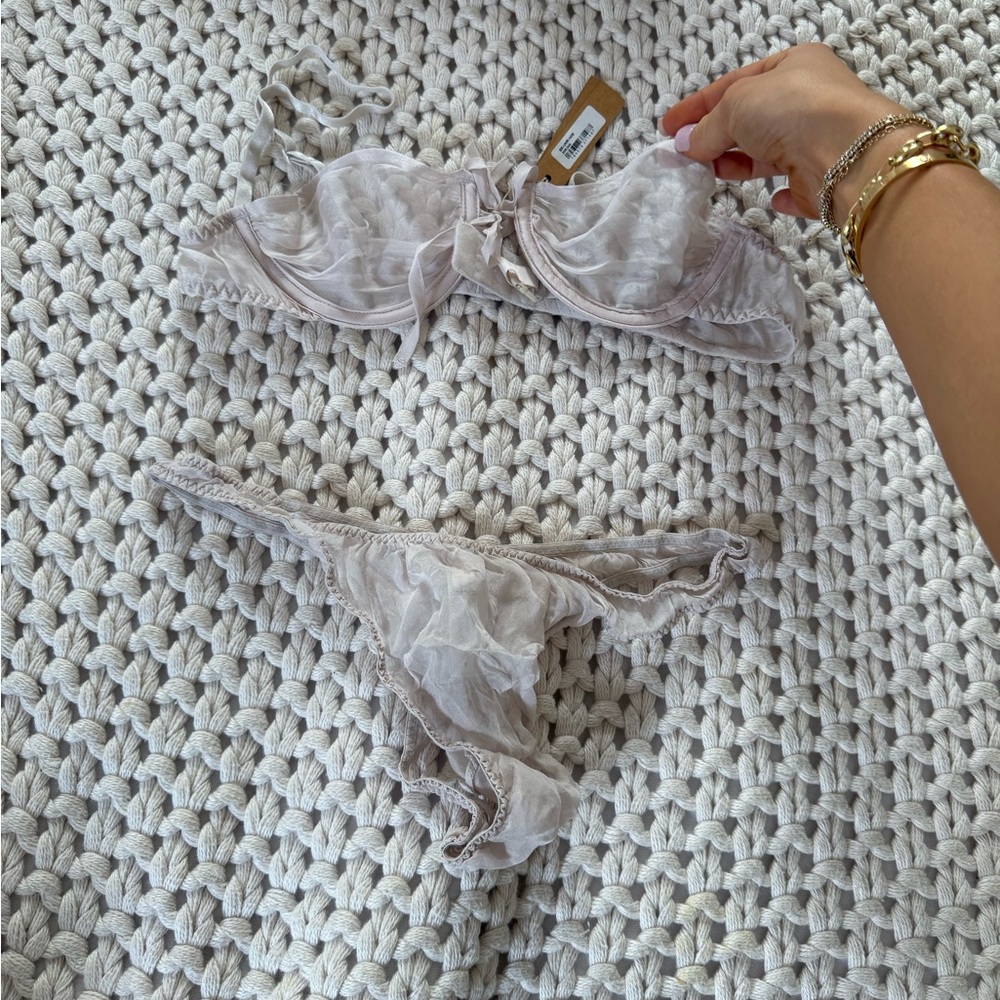 NWT Skims Lingerie Set
